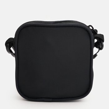 Crossbody sports bag over the shoulder