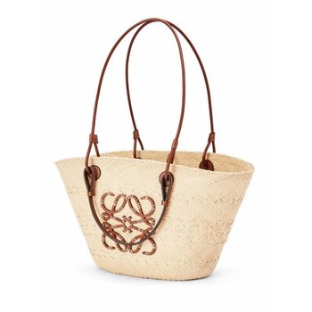 Straw bag