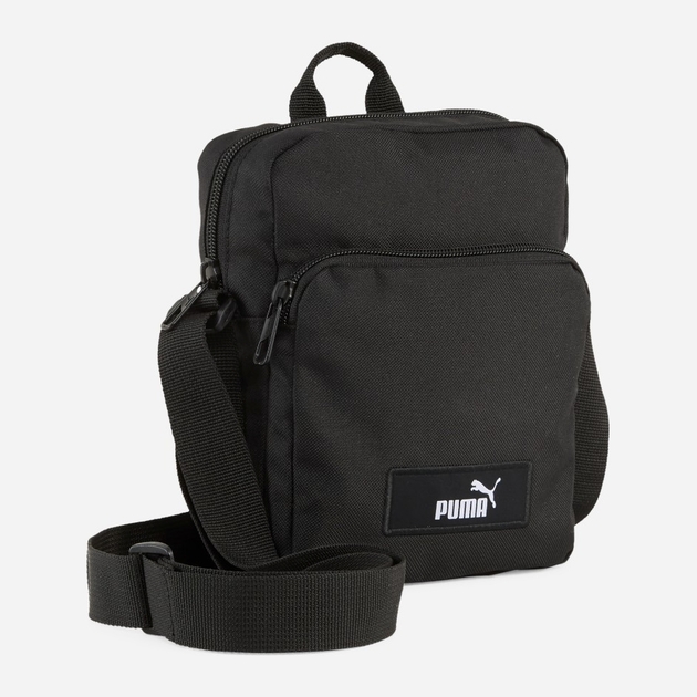 Crossbody sports bag over the shoulder