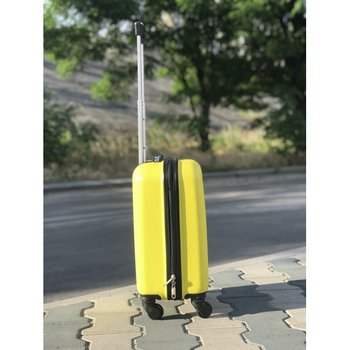Чемодан пластиковая ручная кладь Lowcost лоукост Wizz Air Ryanair 40 x 30 x 20 лимонный