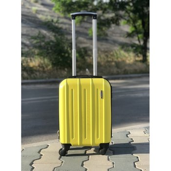 Чемодан пластиковая ручная кладь Lowcost лоукост Wizz Air Ryanair 40 x 30 x 20 лимонный