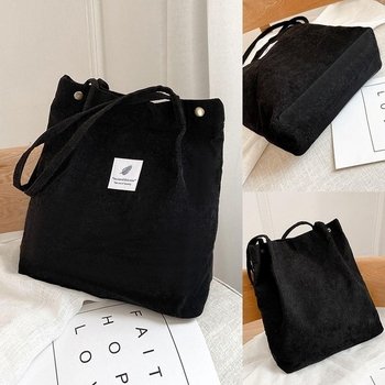 Schwarze Shopper-Tasche aus Samt für Damen